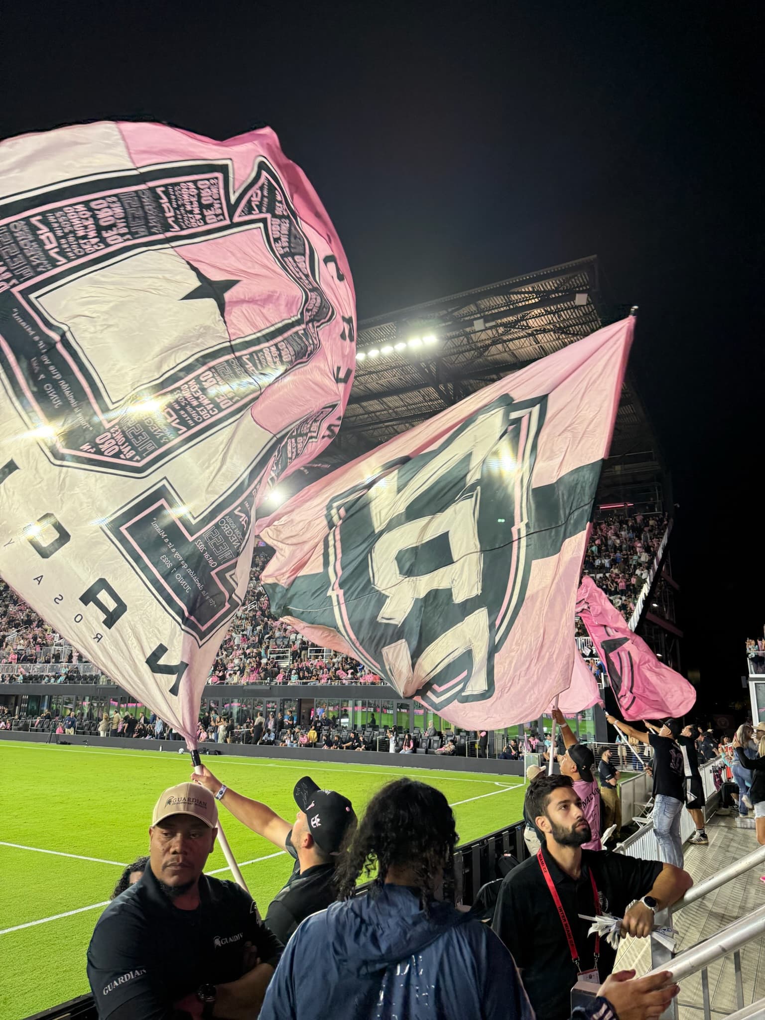 Torcedores da Nación Rosa y Negro