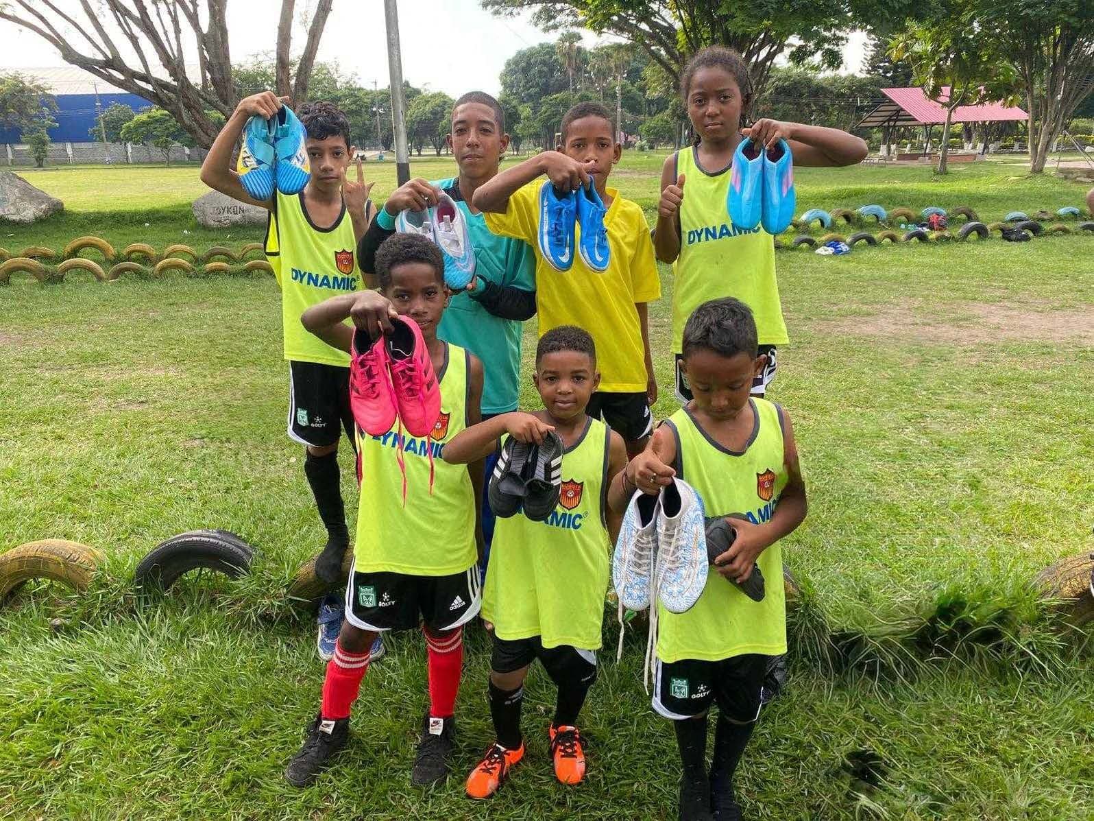 Campanha de arrecadacao de chuteiras