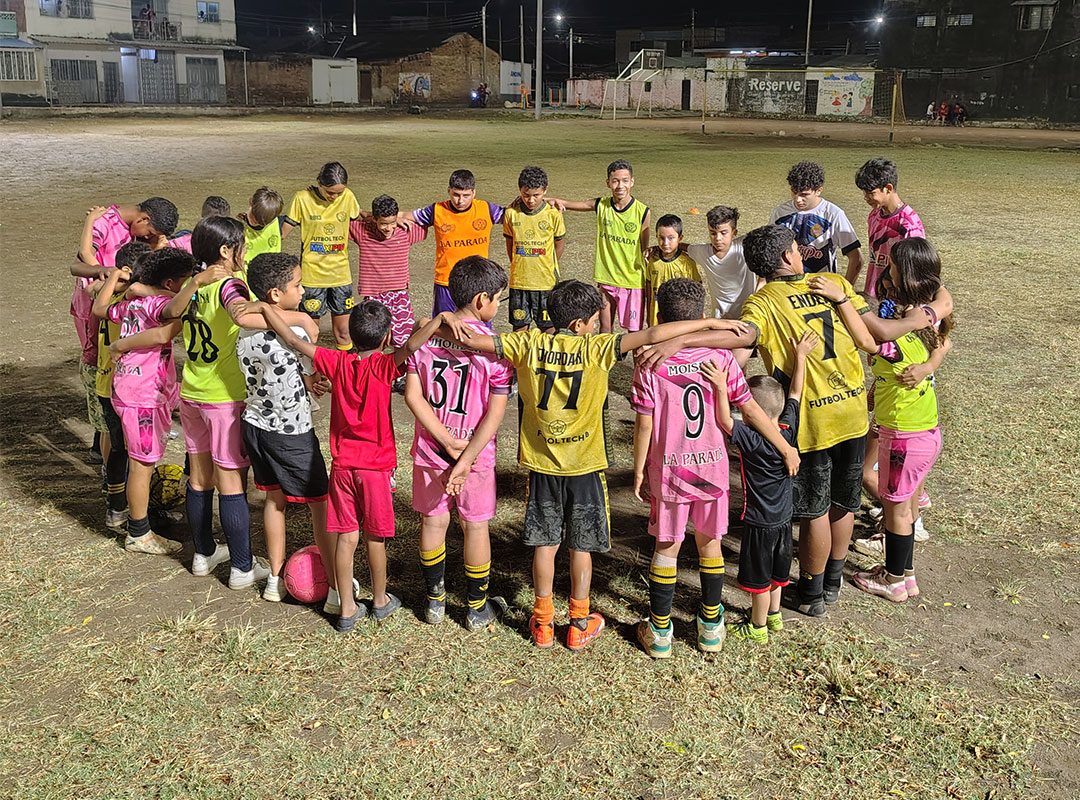 FutbolTech-Transforming-Lives-through-Soccer,-English-Education,-and-Technology-09